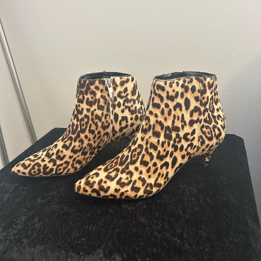 Sam Edelman Tan Leopard Print Dyed Cow Hair Kinzey Ankle Booties, Size 6.5